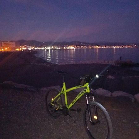 Apto A 5 Min A Pie De La Playa Malaga Luaran gambar